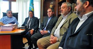 Chubut: Se firmó decreto para que la provincia obtenga créditos