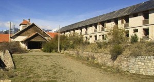 Chubut: El viejo hotel de la represa de Futaleufú sería acondicionado para  centro de detención