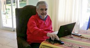 Chubut: El gobernador se mostró feliz, luego recibir el alta médica