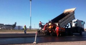Chubut: Das Neves valoró reactivación de la pavimentación de la rotonda de acceso norte a Comodoro Rivadavia