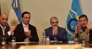 Chubut: Das Neves entrega viviendas en Trelew el Día de la Madre