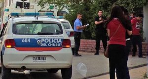 Trelew: hieren de 4 tiros a sobrino de expolicía en las Mil Viviendas