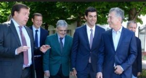 Chubut: Das Neves se reunió con Macri y entregó a Frigerio carpetas con gestiones de Chubut ante Nación
