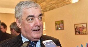Chubut: Das Neves se comunicó con Triaca y después de la reunión con gremios en Rawson habrá un encuentro en Buenos Aires