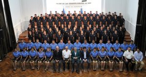 Chubut: Das Neves recibió a los agentes de la Policía del Chubut que egresaron en la promoción 2016