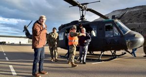 Chubut: Luego de sobrevolar Comodoro Frigerio asumió el compromiso “para reconstruir con recursos concretos” la ciudad