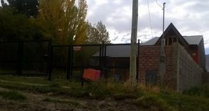 Esquel: Una mujer fue sorprendida en su vivienda por un joven que entró a robar