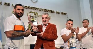 Chubut: Reconocimiento de Das Neves a Lucas Matthysse en Casa de Gobierno