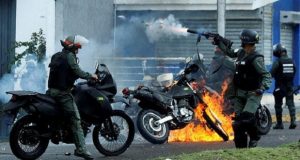 Llegaron a 100 los muertos por la represión chavista en los 3 meses de protestas civiles contra el régimen