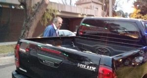 «Lole» Reutemann, héroe del barrio: ayudó a apagar un incendio en una casa vecina