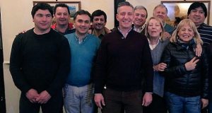 Chubut: Arcioni preside el 109° aniversario de Epuyén y entrega viviendas en Esquel