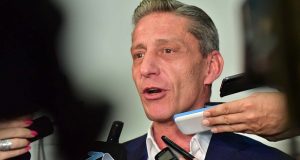 Chubut: Arcioni cuestionó a los funcionarios del gobierno nacional vienen de campaña