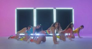Jimena Barón y un explosivo y empoderado nuevo videoclip que la rompe