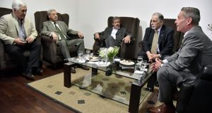 Chubut: Arcioni recibió en Casa de Gobierno a cuatro ex gobernadores de la provincia