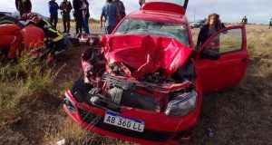 Madryn: Quiso pasar a un camión en la doble trocha y lo chocó