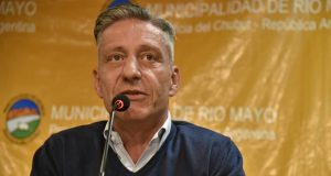 Chubut: El Gobernador entregó viviendas en Río Mayo
