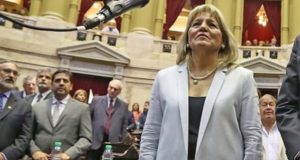 Rosa Muñoz reveló cómo Macri apretó al gobernador para aprobar la ley contra los jubilados