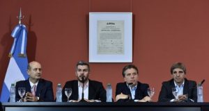 El Gobierno le puso un techo de  al dólar y vuelve el juego de las tasas