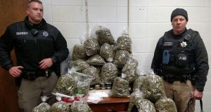 Detuvieron a pareja de abuelos con 27 kilos de marihuana que iban a «regalar por Navidad»