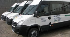 Chubut: Salud adquirió 3 nuevos minibuses adaptados para el transporte de personas con Discapacidad