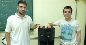 Estudiantes cordobeses crearon la máquina de hacer Fernet con cola