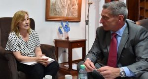 Chubut: El gobernador recibió a Graciela Di Perna rectora de la Universidad del Chubut