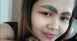 Quiso tatuarse unas cejas más gruesas y oscuras pero el resultado no fue el esperado