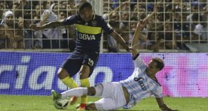 Boca rescató un punto sobre la hora en Tucumán
