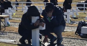 Conmovedores testimonios de los familiares que viajaron a Malvinas a homenajear a los ex combatientes