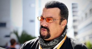 Vuelven a denunciar a Steven Seagal por violencia sexual