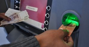 Viernes sin bancos: las opciones para seguir operando y sacar efectivo