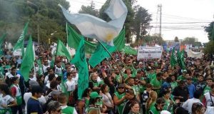 Chubut: Los gremios estatales vuelven a marchar contra el Gobierno y buscan apoyo de los intendentes