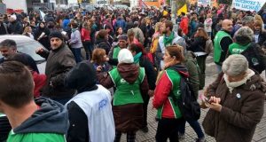 Rawson: Estatales se movilizan y advierten con un paro toda la semana que viene