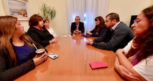Chubut: El Gobierno Provincial recibió a alguno de los gremios y abrió “mesa de diálogo”