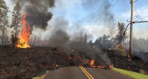 Imágenes impactantes: la lava del volcán Kilauea brota en cualquier parte y avanza sin tregua sobre Hawaii