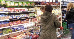 Cayó 10% en mayo la confianza de los consumidores