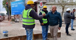 Madryn: Sastre recorrió obras en la ciudad