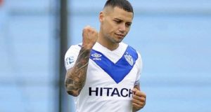 Mauro Zárate firmó con Boca y los hinchas de Vélez lo acusan de traidor