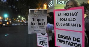 La fiesta del tarifazo: el Gobierno anunciará nuevos aumentos en las facturas de luz