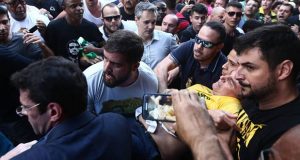 Brasil:  Apuñalaron a Jair Bolsonaro candidato a presidente