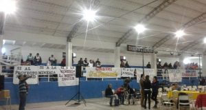 Telsen | Se realizó un debate por la minería con amenaza de bomba incluida