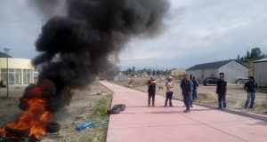 Trelew | La UOCRA realiza medida de fuerza