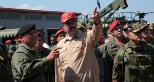 Se profundiza la crisis en Venezuela: Guaidó llamó a una marcha opositora y avanza una embajada paralela