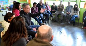 Cholila | Arcioni visitó la Escuela Nº 103 de Villa Lago Rivadavia