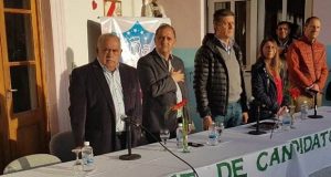 Chubut | Duras críticas a Arcioni por faltar al debate en Rawson