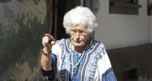 A los 100 años se metió en política, la eligieron concejala y logró desplazar el poder local hacia la izquierda