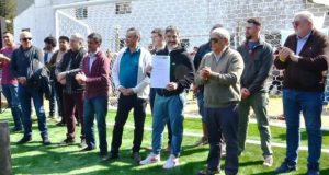 Lago Puelo | Con la presencia especial de “El Burrito” Ortega se inauguró una cancha de césped sintético