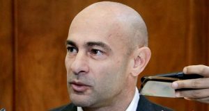 Chubut | Massoni aseguró que “era una necesidad” aumentar el sueldo al Gobernador y la planta política