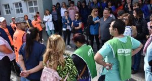 Trelew | Trabajadores de salud se manifiestan frente al Hospital