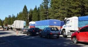 Cordillera | Decenas de camiones varados en el Paralelo 42